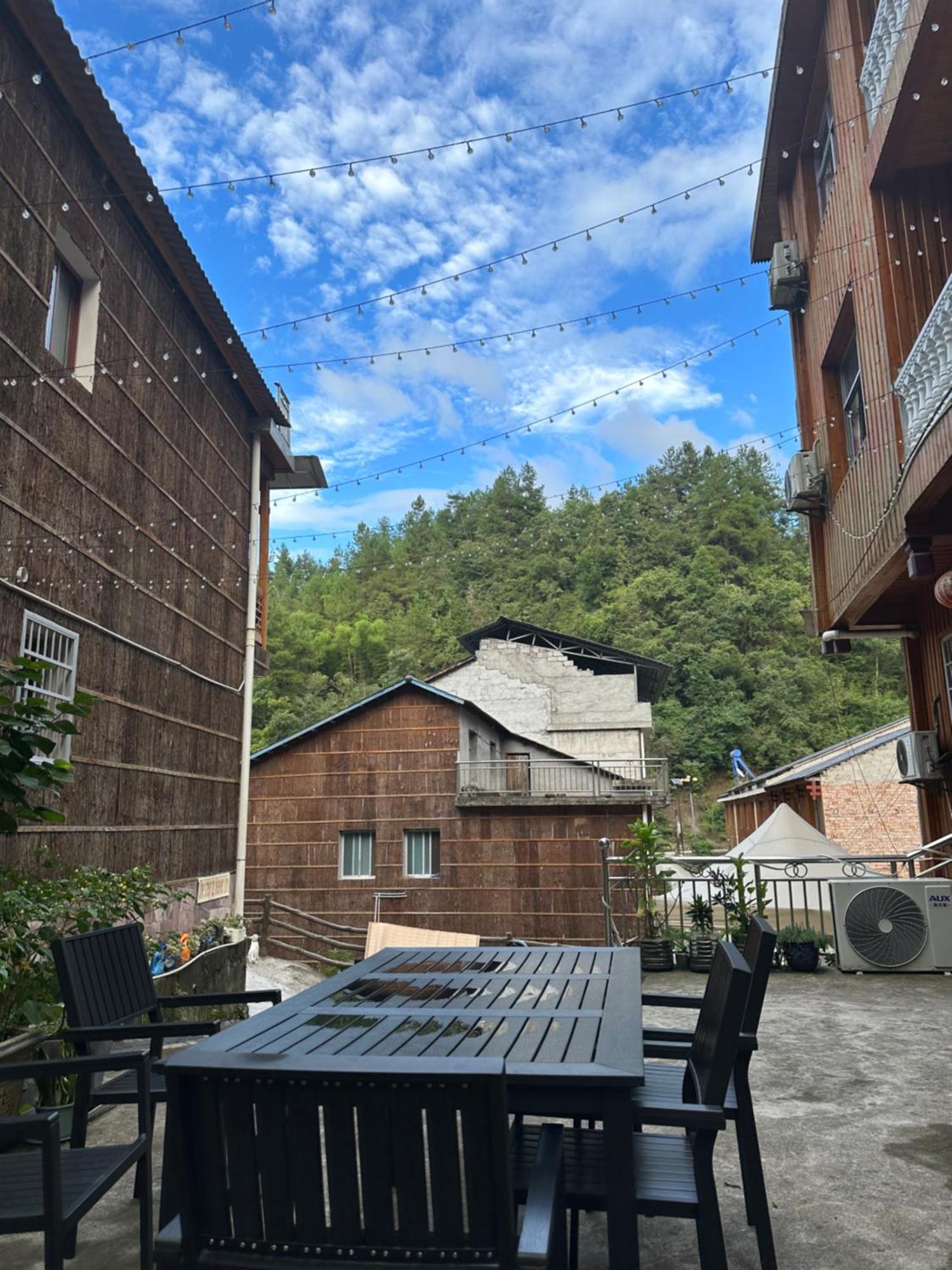 Tongfu Inn Zhangjiajie Exterior foto
